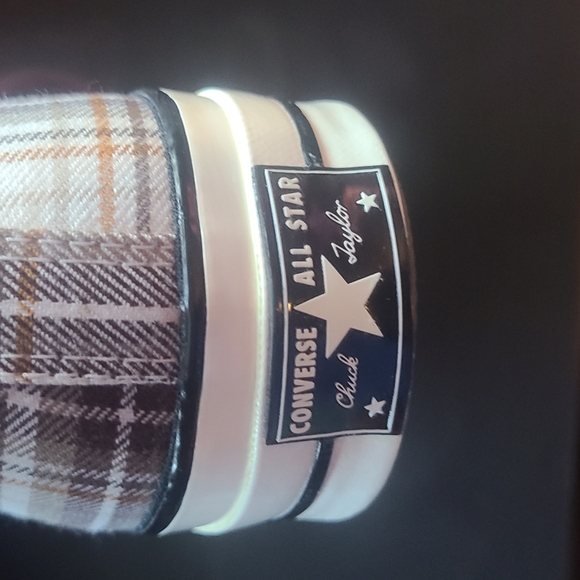 Converse - Picture 4 of 5